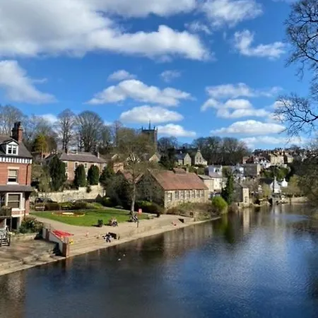 Luxury Small 1 Bed With Stunning Views * Knaresborough